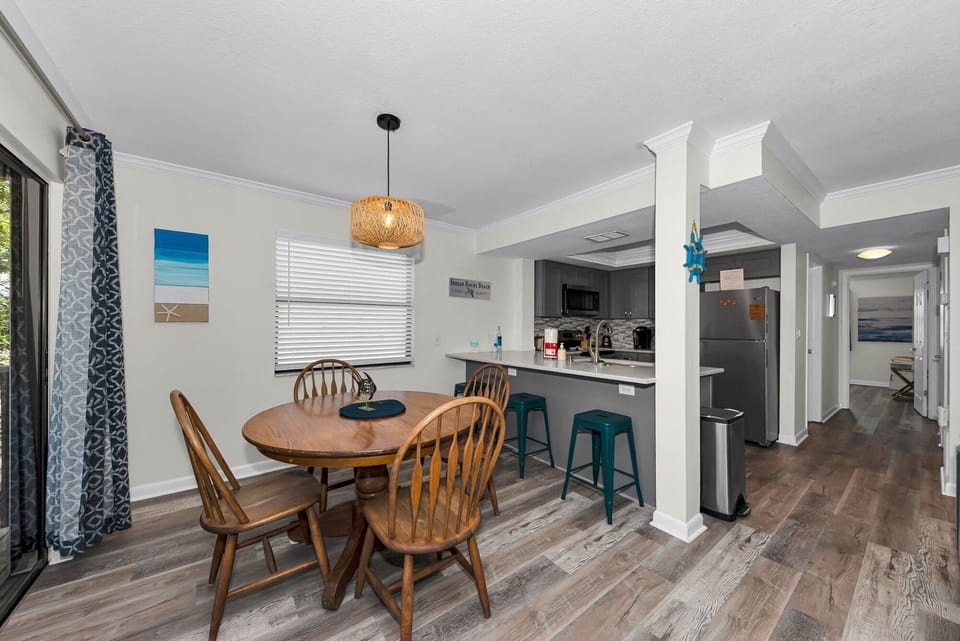 19-web-or-mls-Dining20Room201