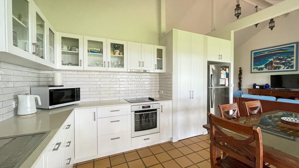 Kitchen/Dining Area 