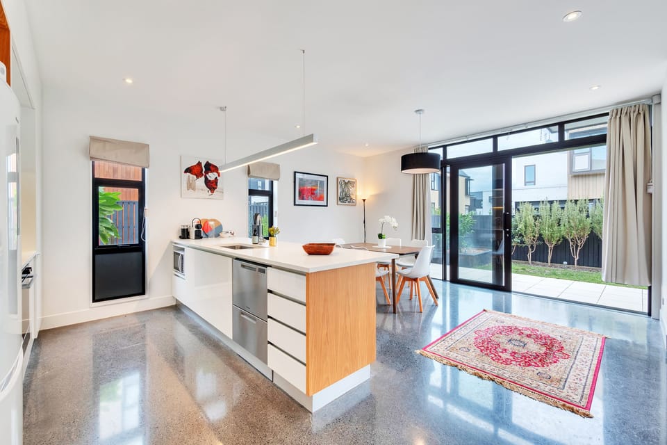 Executive House, 3 Bedrooms | Private kitchen | Fridge, microwave, stovetop, dishwasher