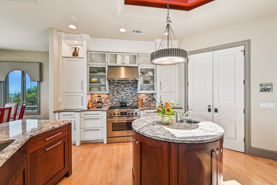 Kitchen at 8 Junket