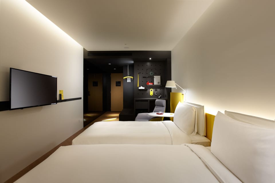 Standard Room, 2 Twin Beds, Non Smoking | 1 bedroom, down comforters, in-room safe, desk