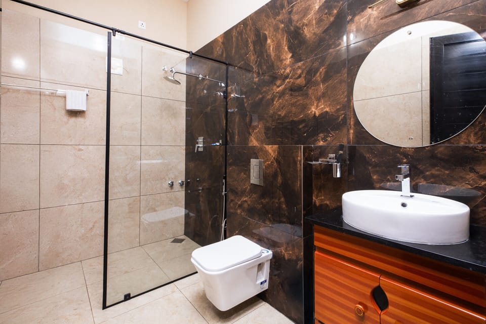 Classic Cabin, Valley View | Bathroom | Shower