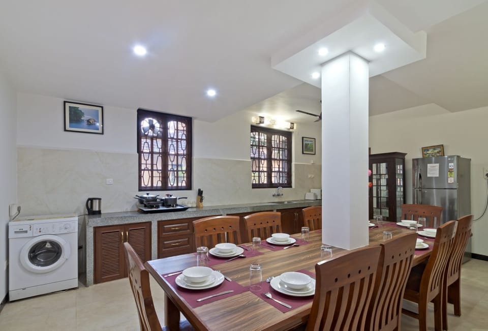 Dining table for 10