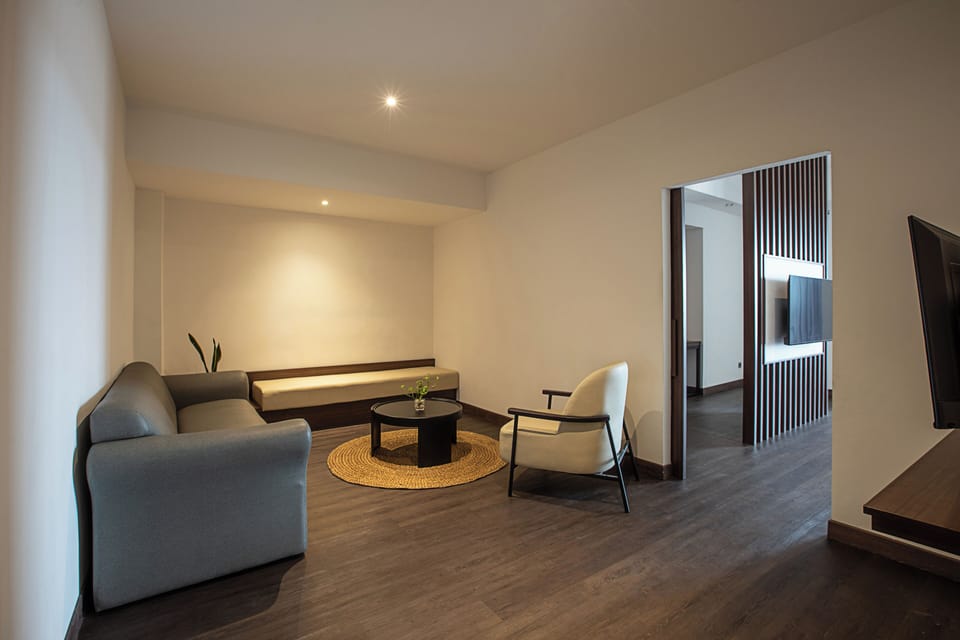 Wiltop Suite | Living area | LED TV