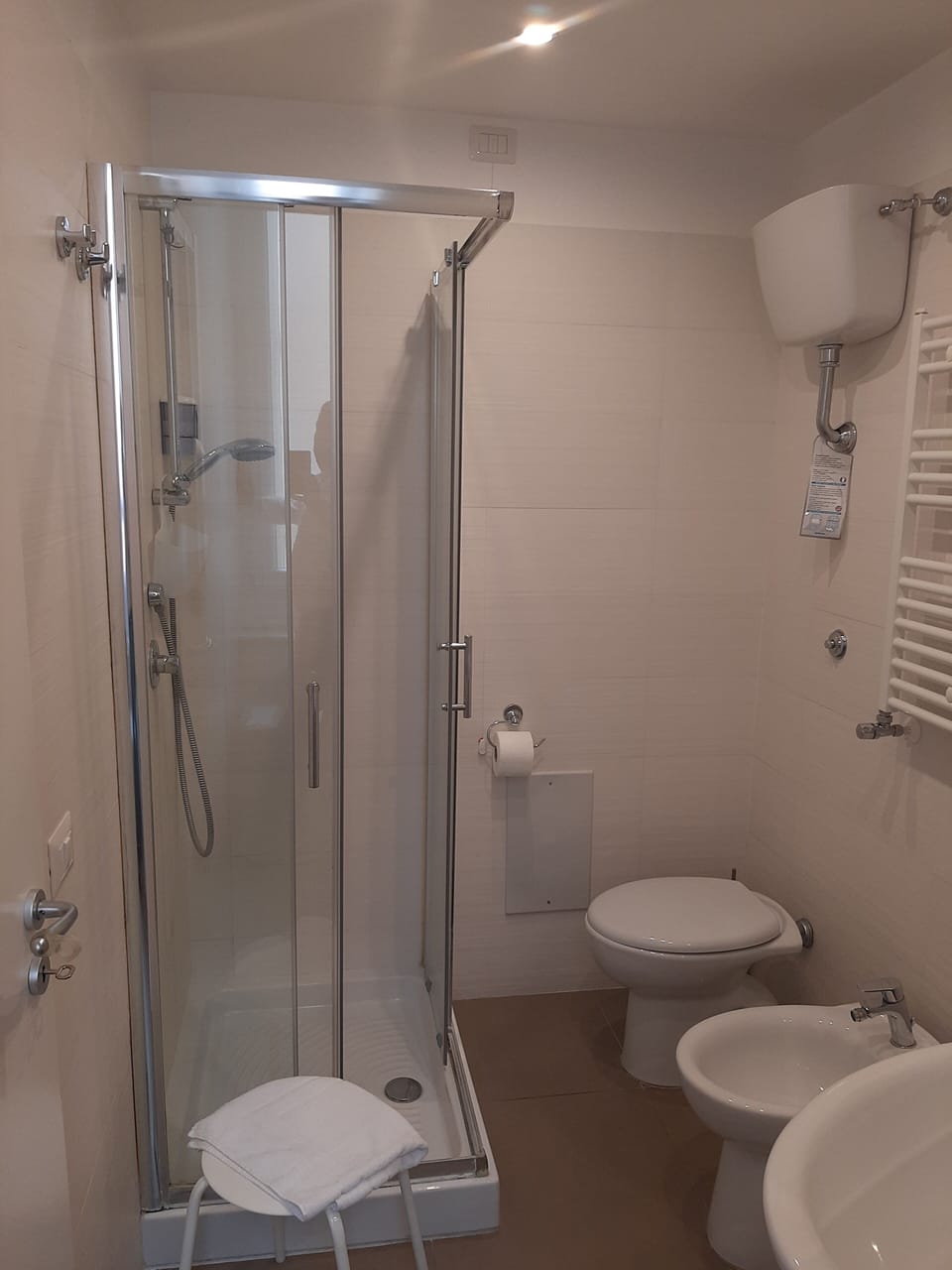 Basic Double Room | Minibar, in-room safe, individually decorated, individually furnished