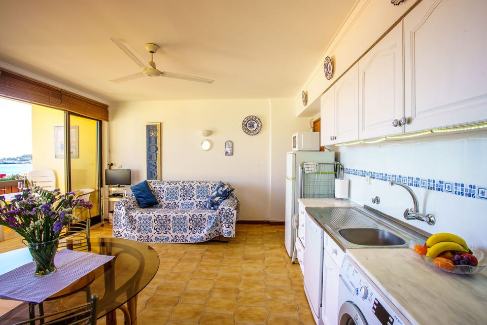 Kitchen / Living room