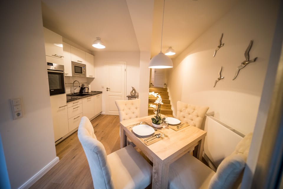 Apartment, 1 Bedroom, Terrace | In-room dining