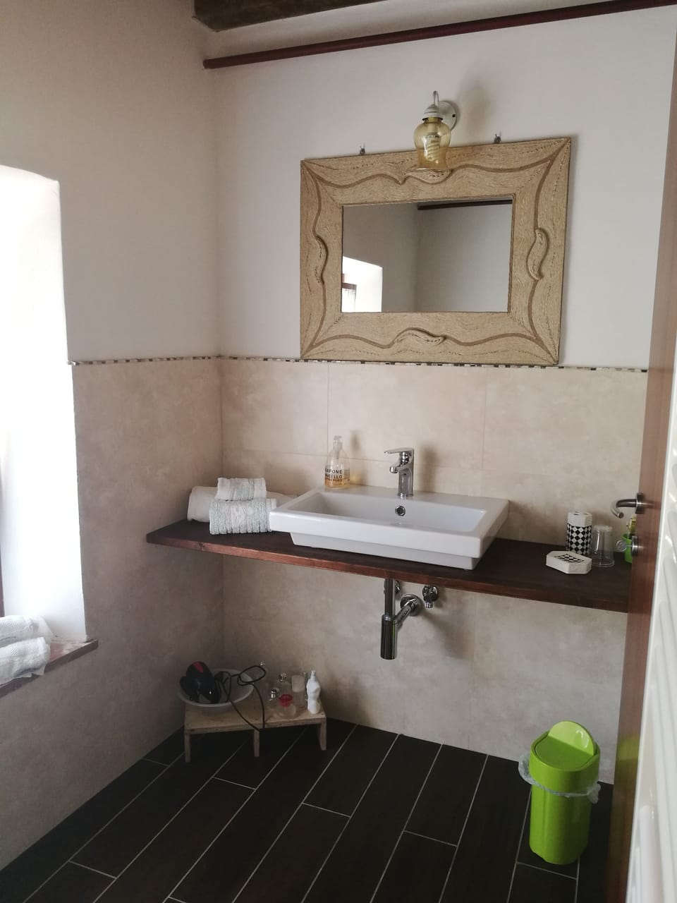 Double Room | Bathroom sink