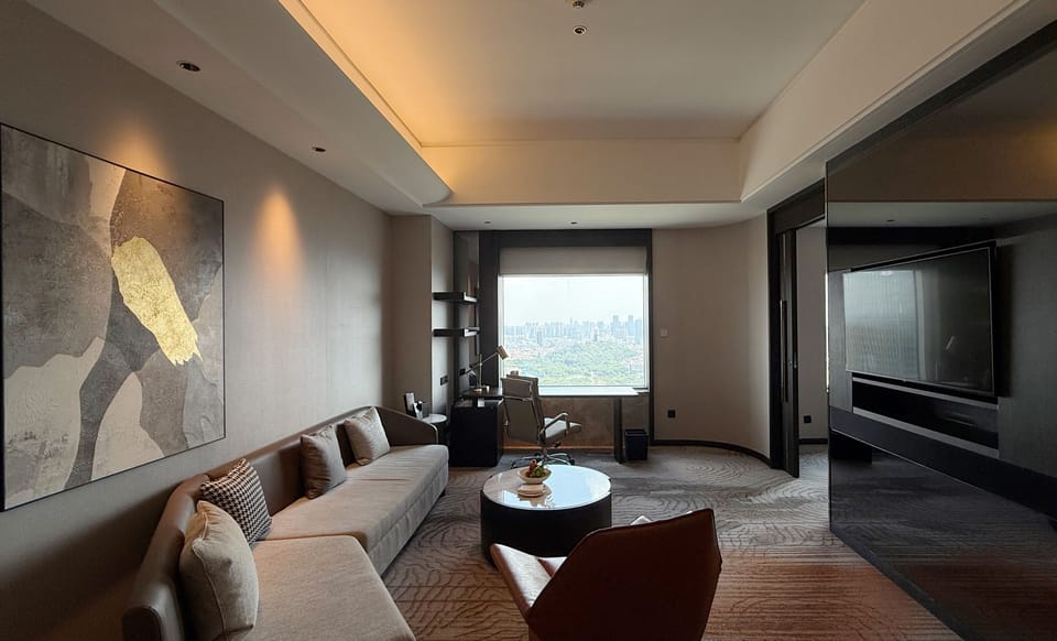 Premium bedding, down comforters, minibar, in-room safe