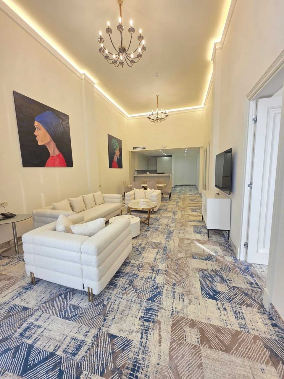 Presidential Quadruple Room | In-room safe, desk, laptop workspace, blackout drapes