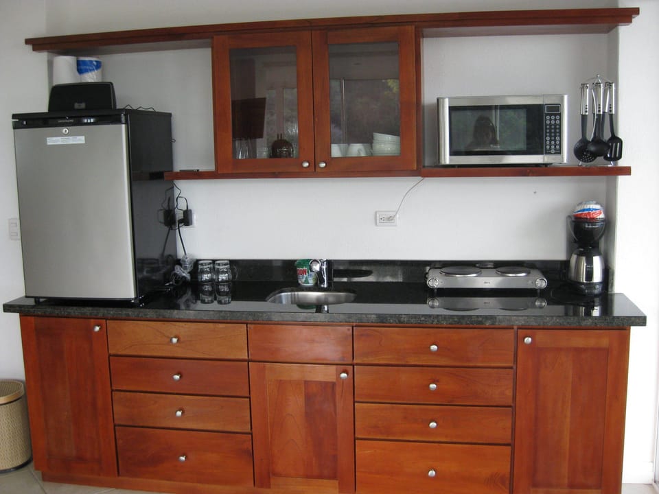 Studio apt; Kitchenette