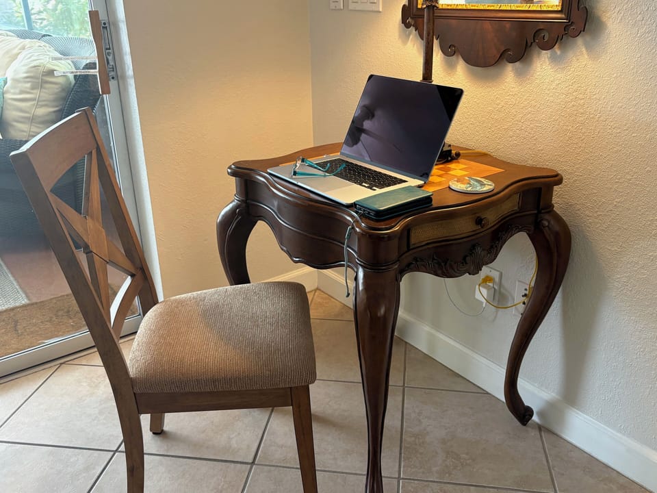 Everything you need to work remotely in comfort.