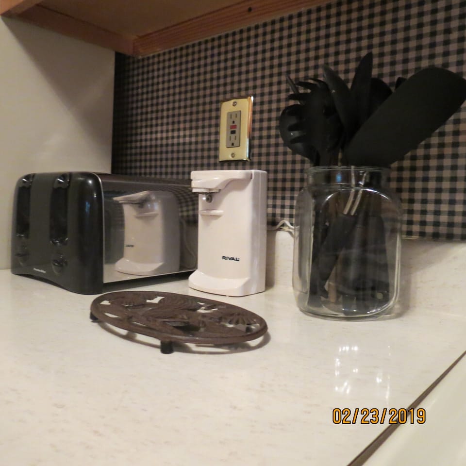 Fully stocked kitchen with electrical appliances and utensils!