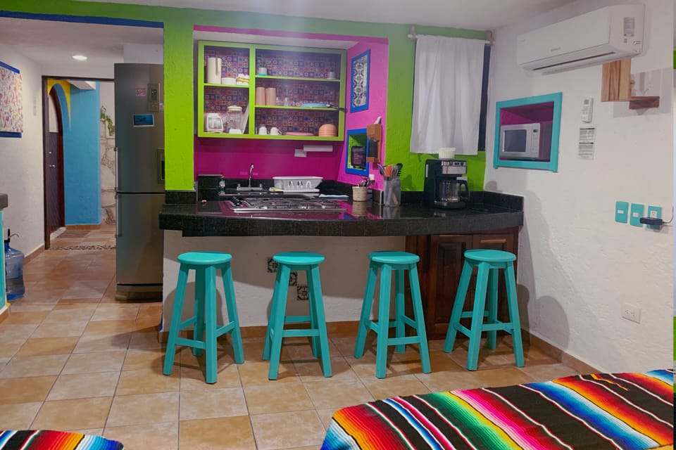 Kitchen & Dining Area