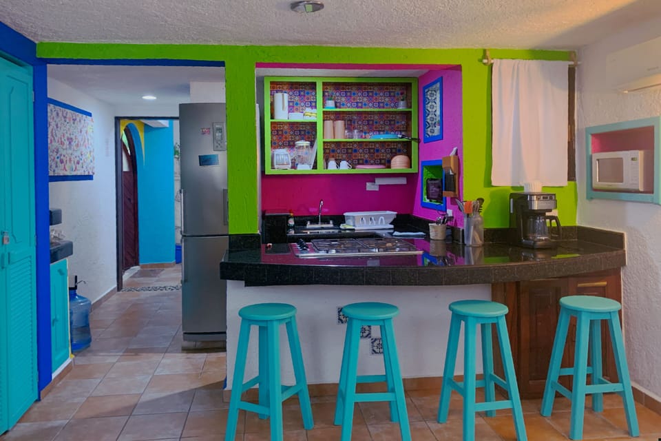 Kitchen & Dining area