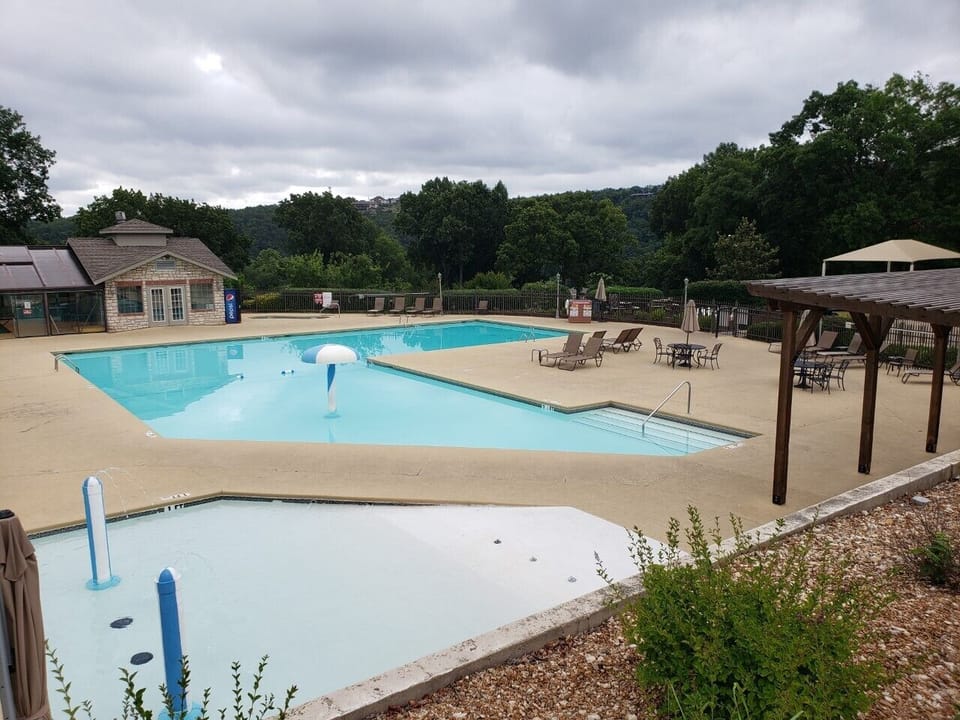 Outdoor pool complex w/bathhouse.