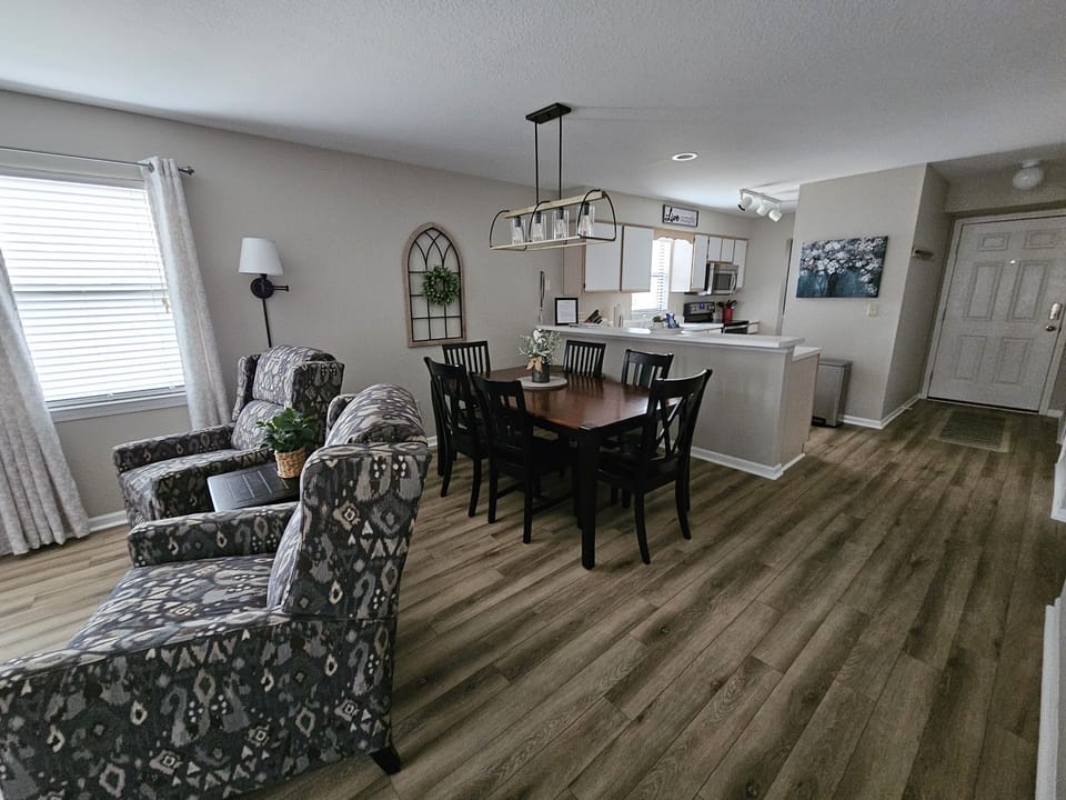 Dining table seats 6