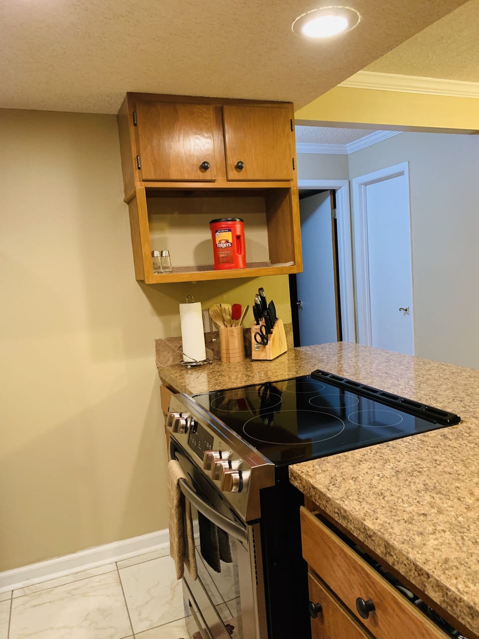 Brand new stove in kitchen