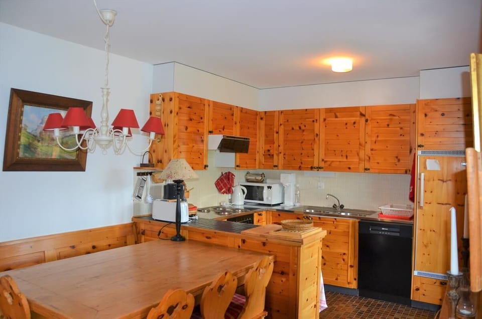 Dining area - kitchen