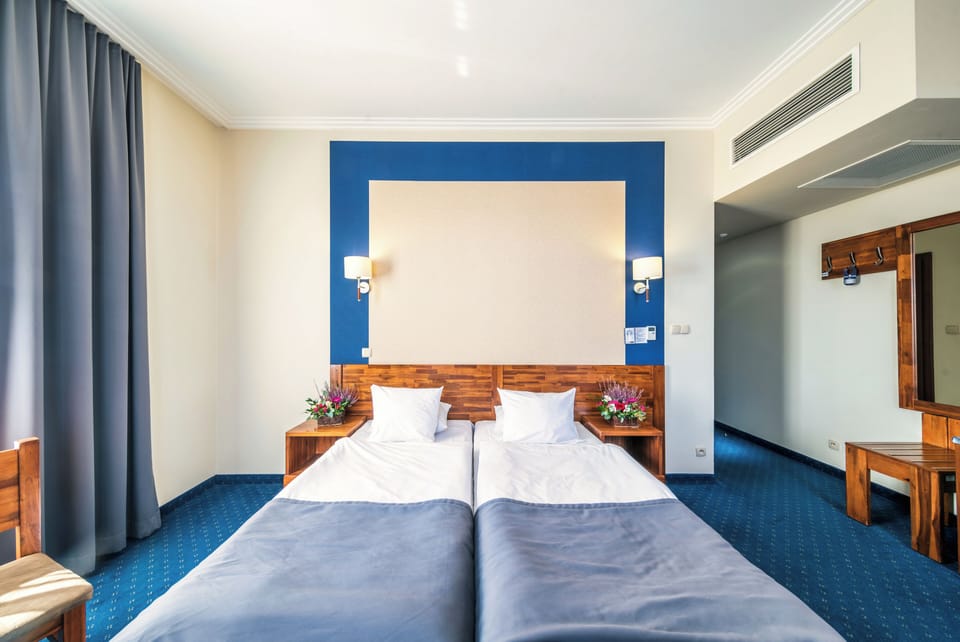 Double Room | Desk, laptop workspace, soundproofing, iron/ironing board