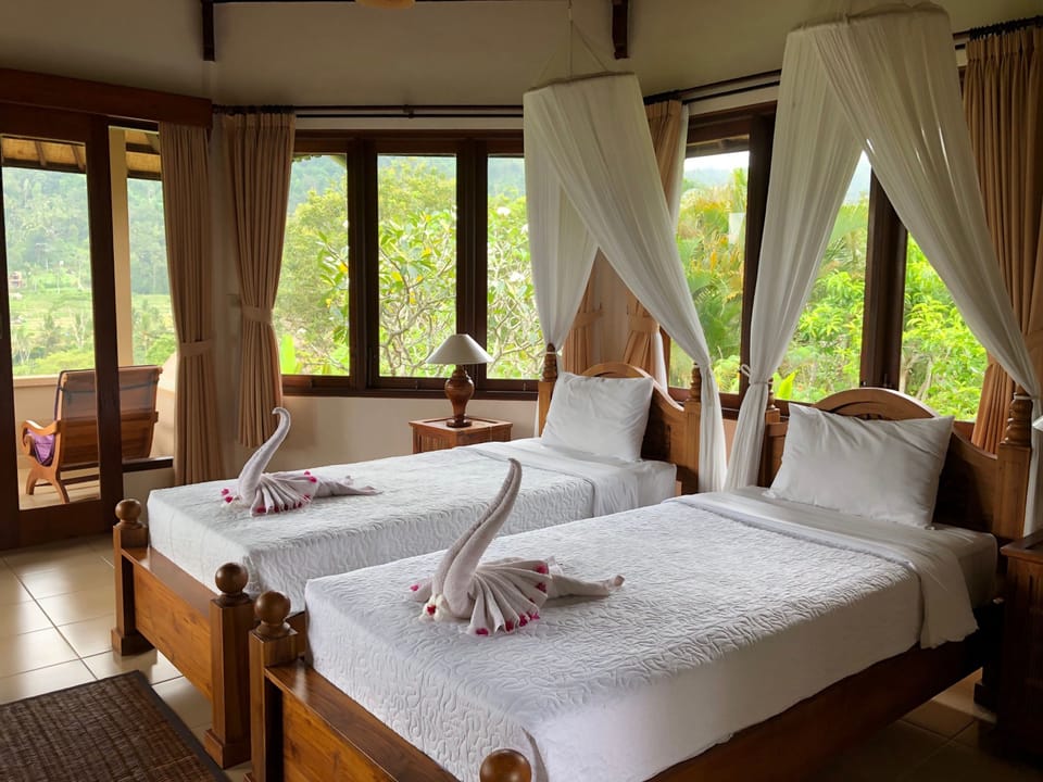 Twin Room | Desk, soundproofing, free WiFi, bed sheets