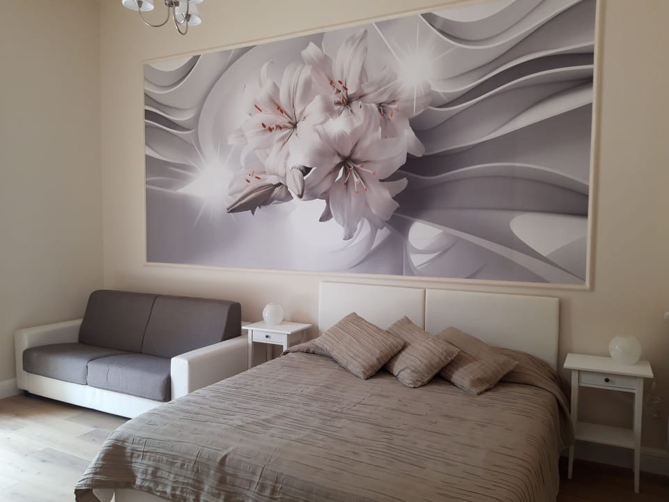 Superior Double Room, Balcony | 1 bedroom, desk, blackout drapes, soundproofing