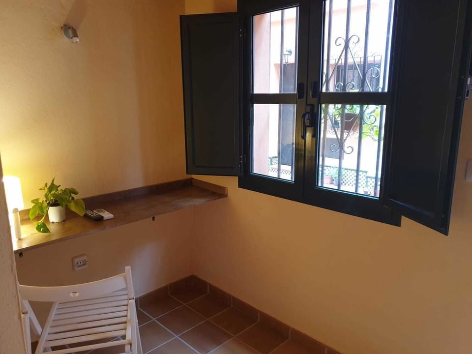 Double Room | Bathroom | Shower, free toiletries, towels