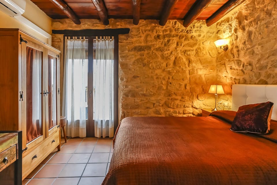 Standard Double Room | Down comforters, individually decorated, individually furnished, desk