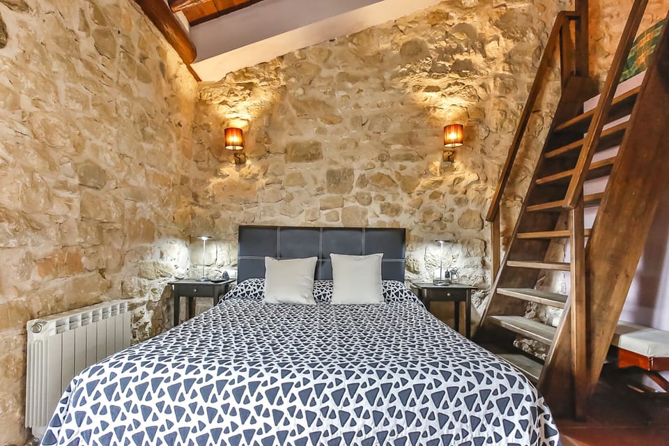 Standard Double Room | Down comforters, individually decorated, individually furnished, desk