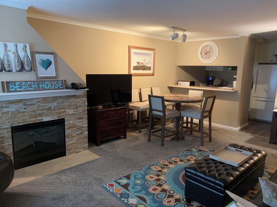 Living Room & Kitchen