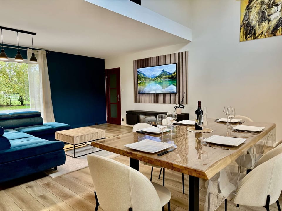 Large living room open on the terrace
