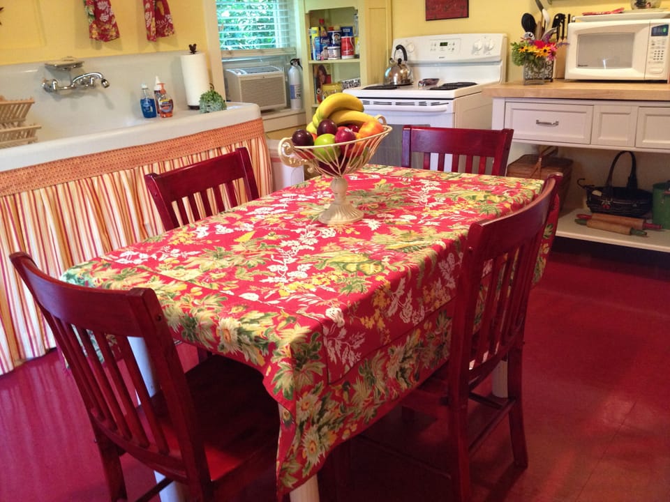 Country Kitchen