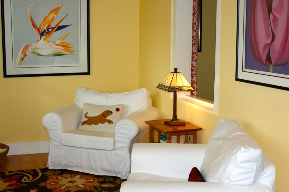 Cozy Sitting Area