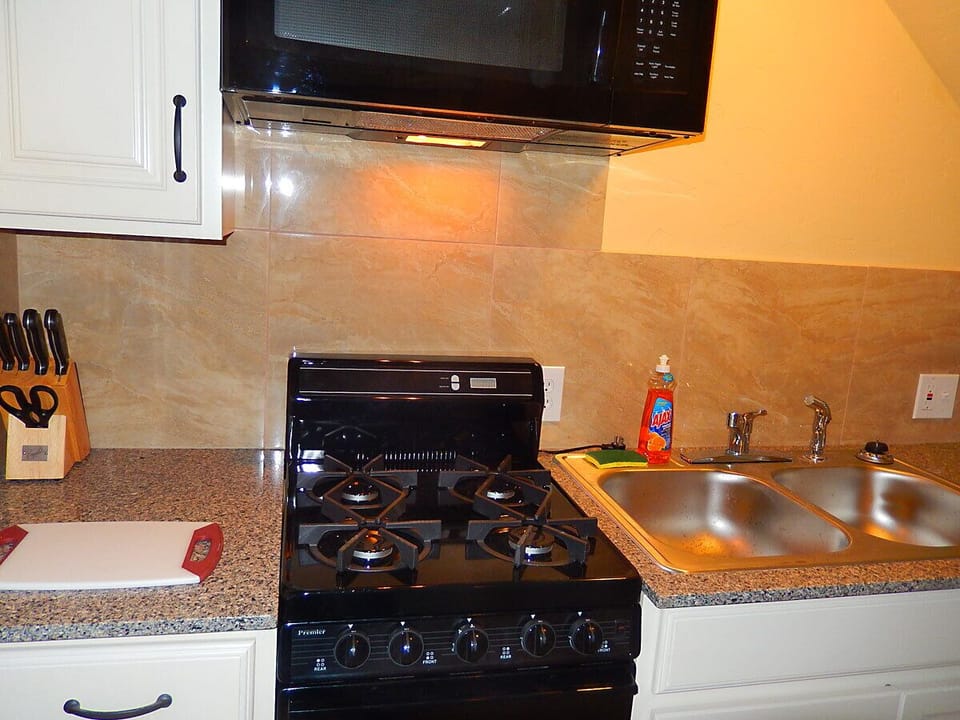 Kitchen - gas stove