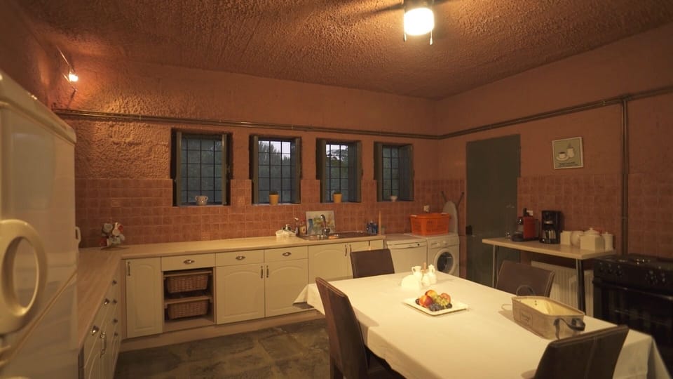 Farmhouse Kitchen, all facilities
