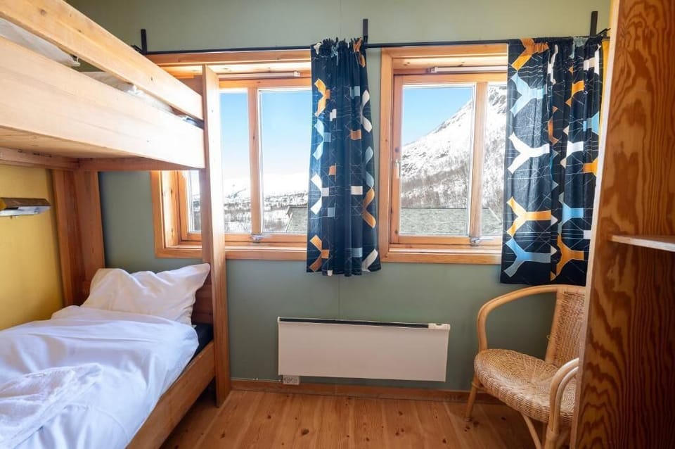 Quadruple Room | Tempur-Pedic beds, free WiFi, bed sheets