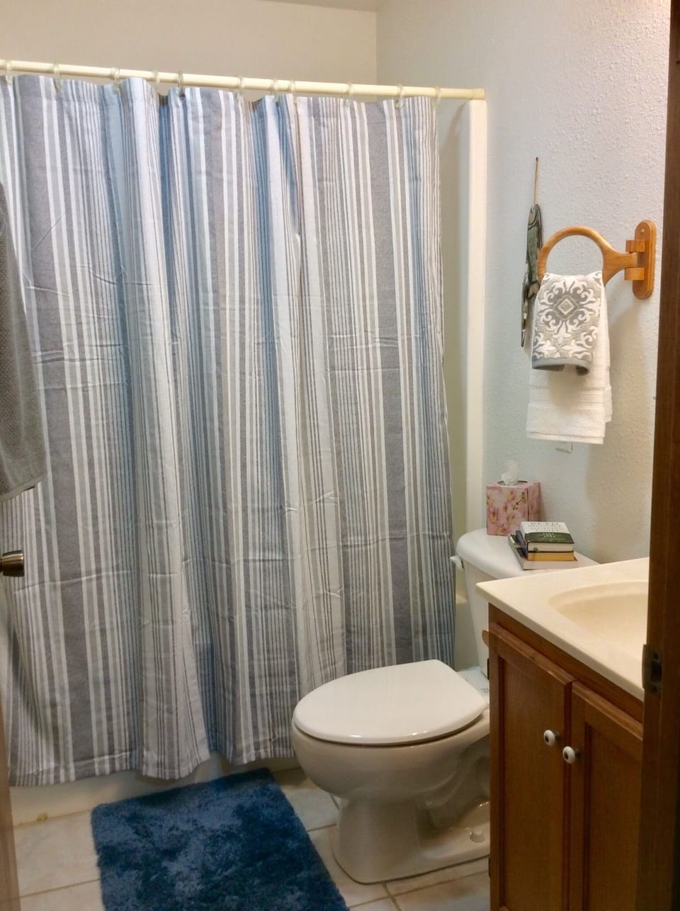 This is the bathroom in the top of the Bunkhouse. It has a full bath tub/shower.