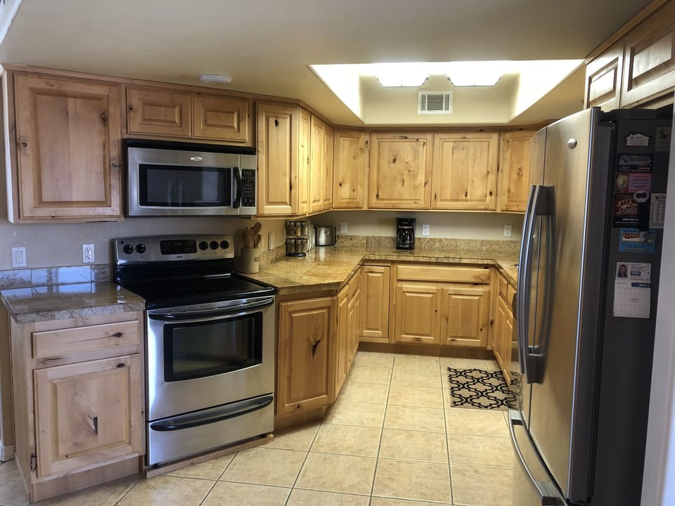 pacious kitchenS