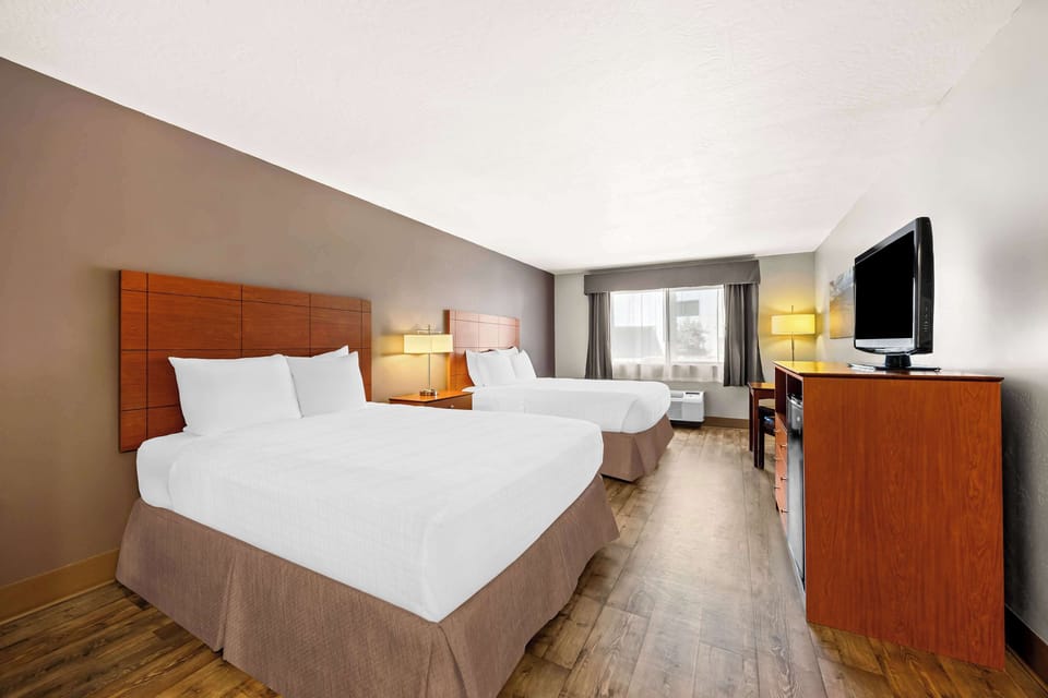 Standard Room, 2 Queen Beds, Non Smoking, Refrigerator & Microwave (Pet Friendly) | Hypo-allergenic bedding, pillowtop beds, in-room safe, desk