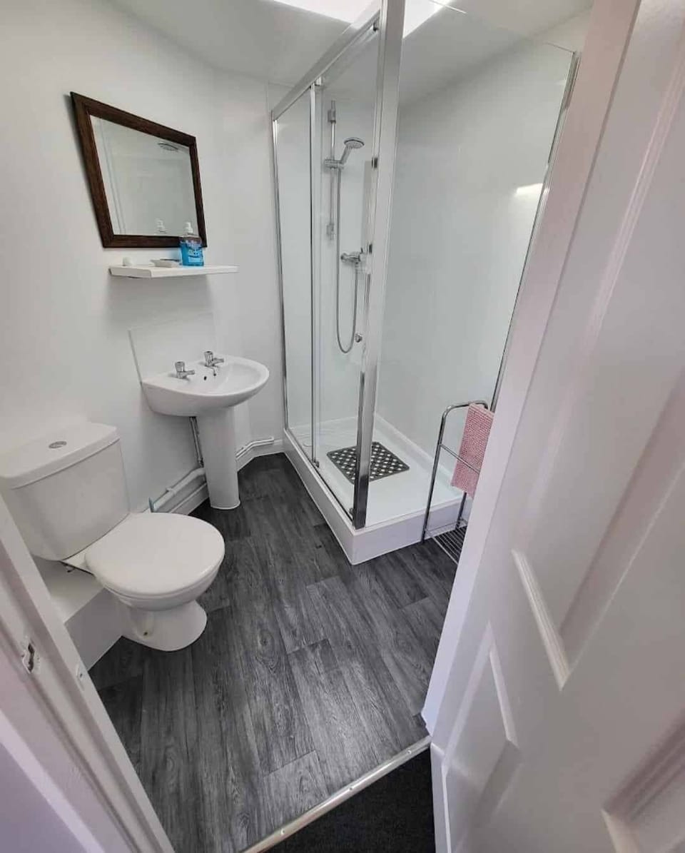 Chalet, Ensuite, Garden View (The Hare Room) | Bathroom
