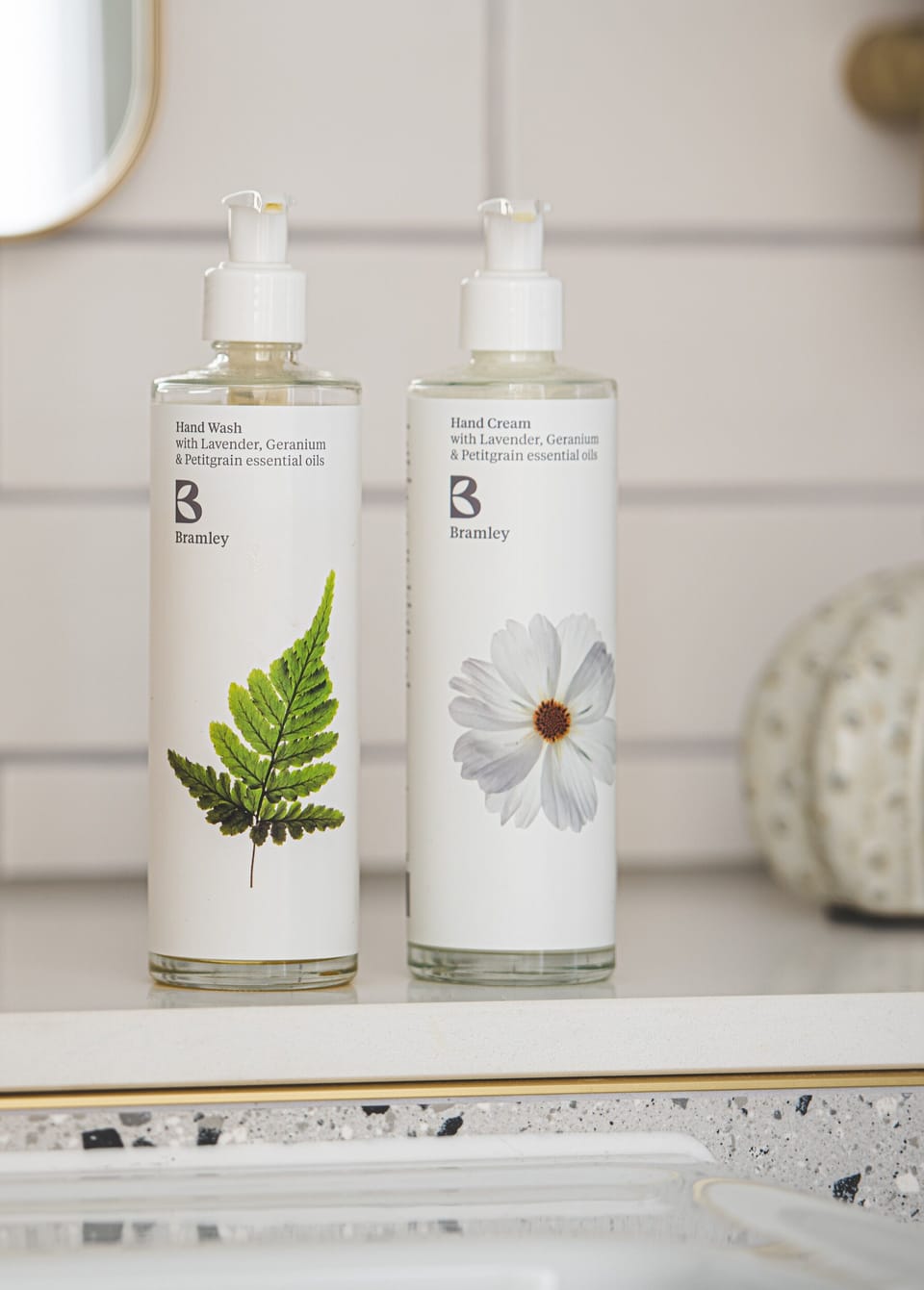 Single Room | Bathroom | Combined shower/tub, free toiletries, hair dryer, bathrobes