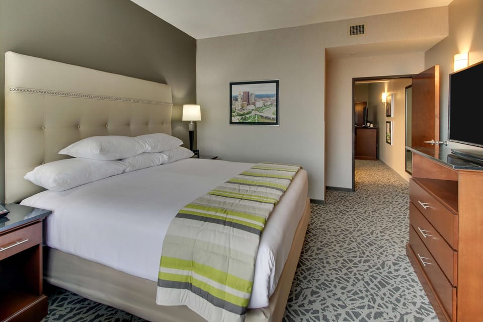 Pillowtop beds, desk, laptop workspace, blackout drapes