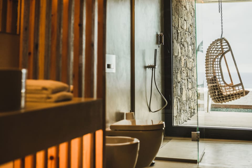 Deluxe Double Room, Private Pool, Ocean View | Bathroom | Rainfall showerhead, free toiletries, hair dryer, bathrobes