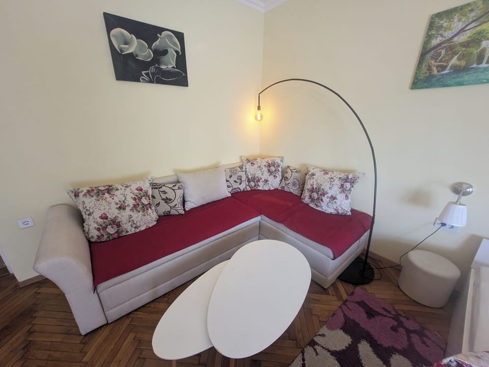 interior, room, wardrobe, bed, couch, clock, living area, smart tv, streetview