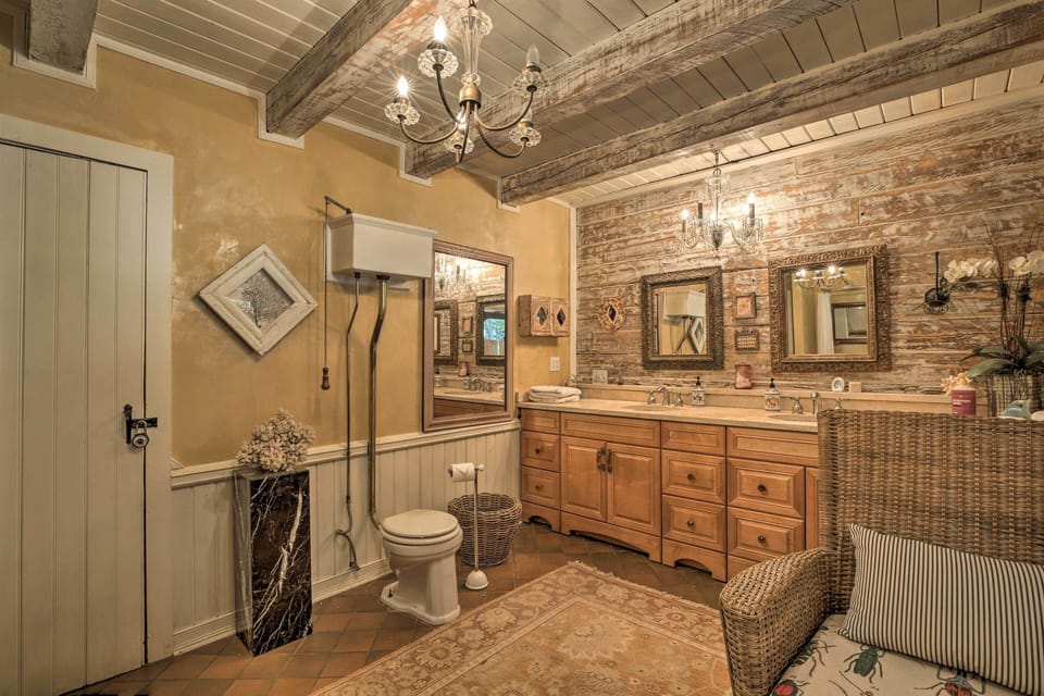 En-Suite Bathroom