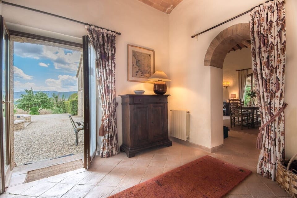 The courtyard as viewed from the entrance to hallway .