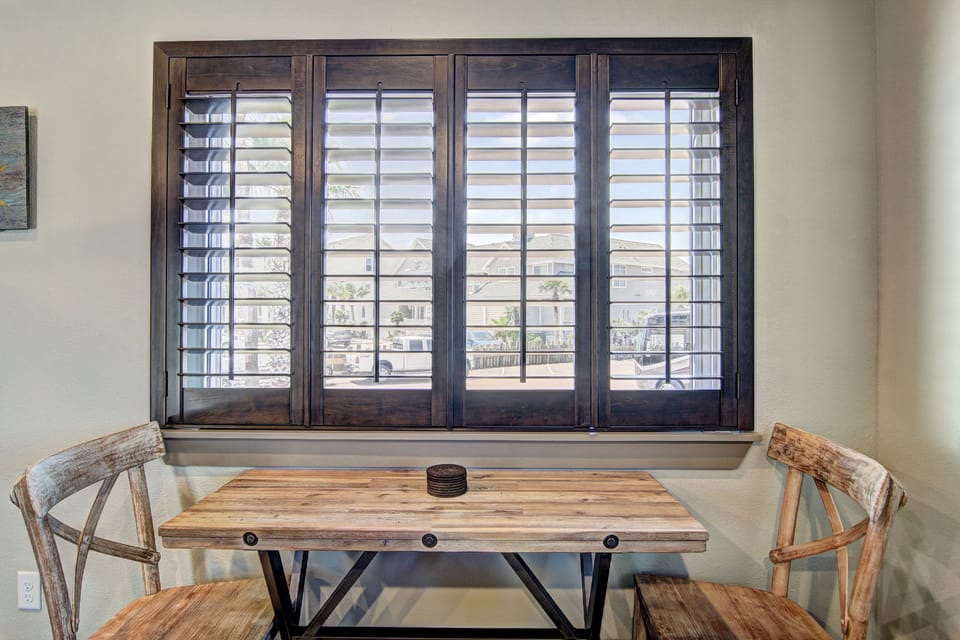 Dining area - Dining area- Cozy corner for breakfast nook or casual meals