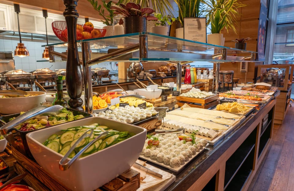 Daily buffet breakfast for a fee