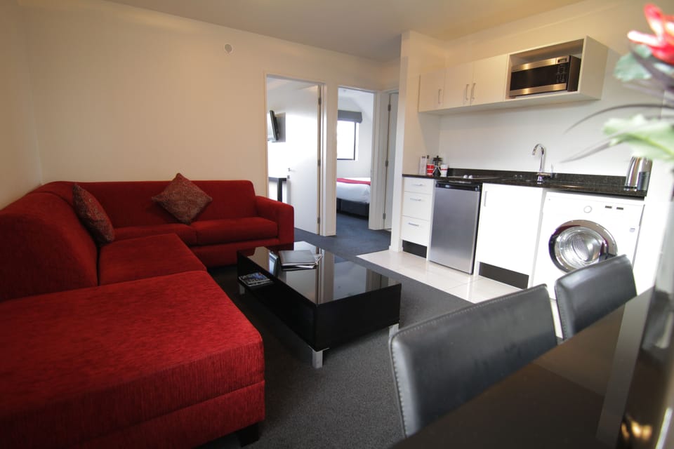 Executive Apartment, 2 Bedrooms | Private kitchenette | Coffee/tea maker, microwave, electric kettle