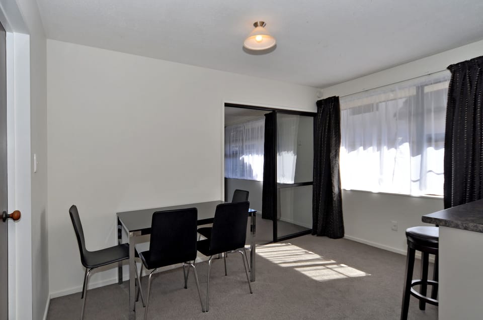 Townhouse 2 Bedrooms | In-room dining
